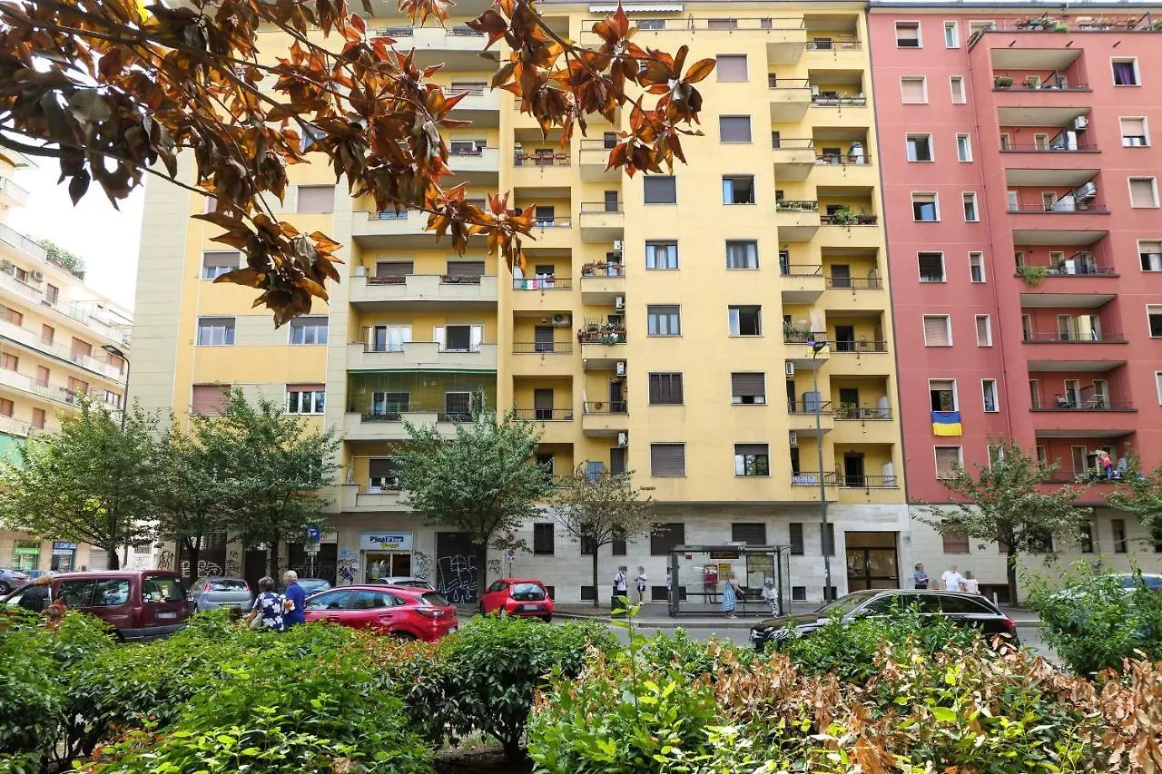 Simonetta's Apartment in Porta Vittoria Milano 0*,  Italia